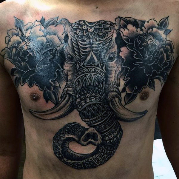 hình xăm voi ở trên ngực