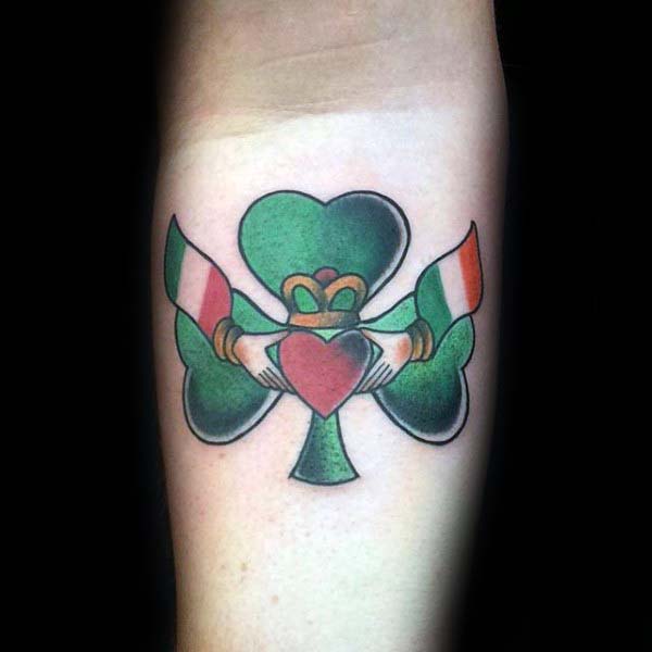 mẫu tattoo cỏ 3 lá