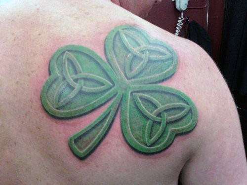 tattoo cỏ ba lá đẹp