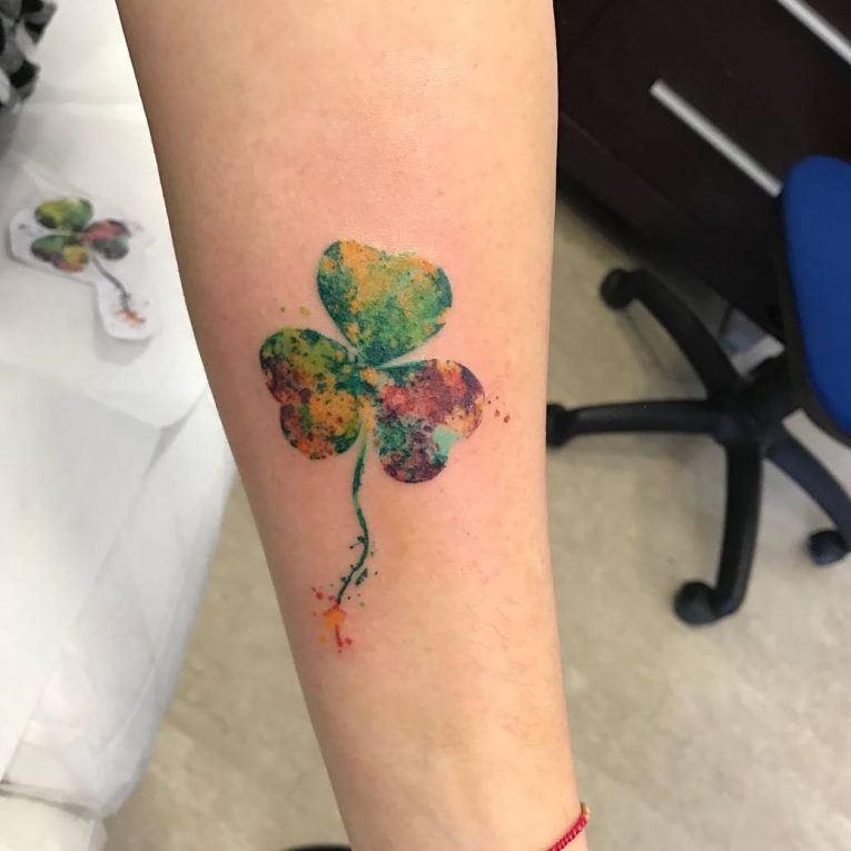 tattoo nhỏ cỏ 3 lá