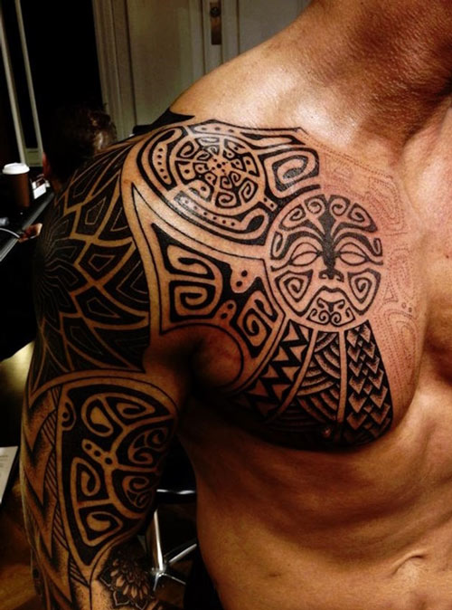 hình xăm maori kín ngực 