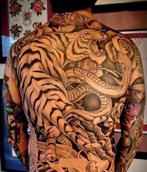 hình xăm hổ kín lưng đẹp
