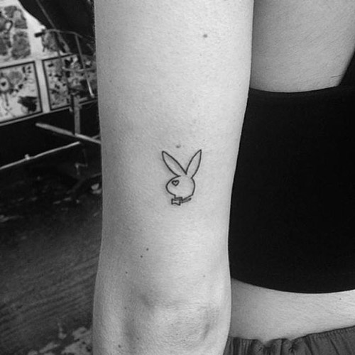 hình ảnh xăm playboy