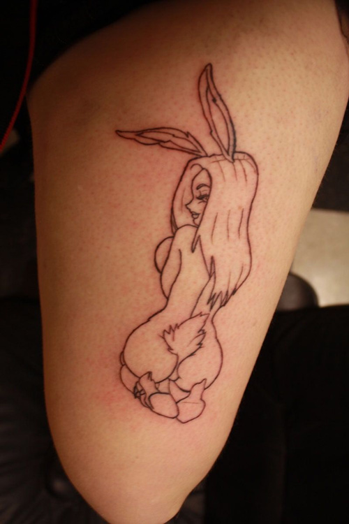 Hình xăm playboy sexy
