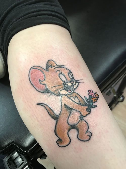 Hình xăm chú chuột Jerry trong bộ phim hoạt hình nổi tiếng Tom và Jerry hình xăm chuột jerry