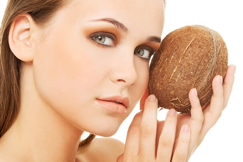 mặt nạ dầu dừa làm trắng da