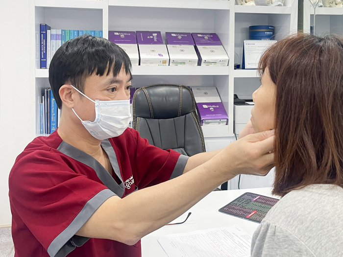 thăm khám trực tiếp để được tư vấn kỹ